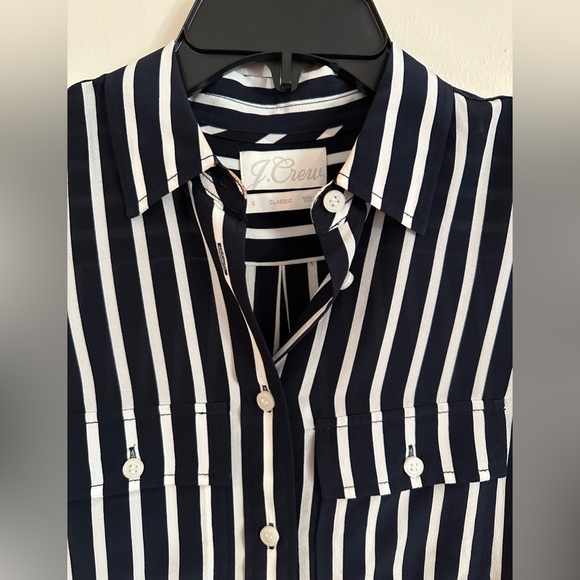 JCrew classic-fit silk shirt in stripe navy blue. Size 0. - Picture 5 of 13
